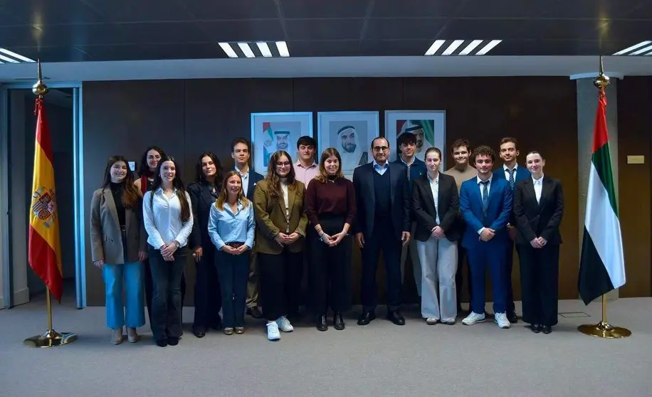 Foto de familia de asistentes y organizadores del evento. (Cedida)