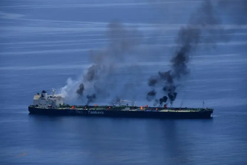 Un ataque a un barco en el Estrecho de Bab Al Mandab. (WAM)