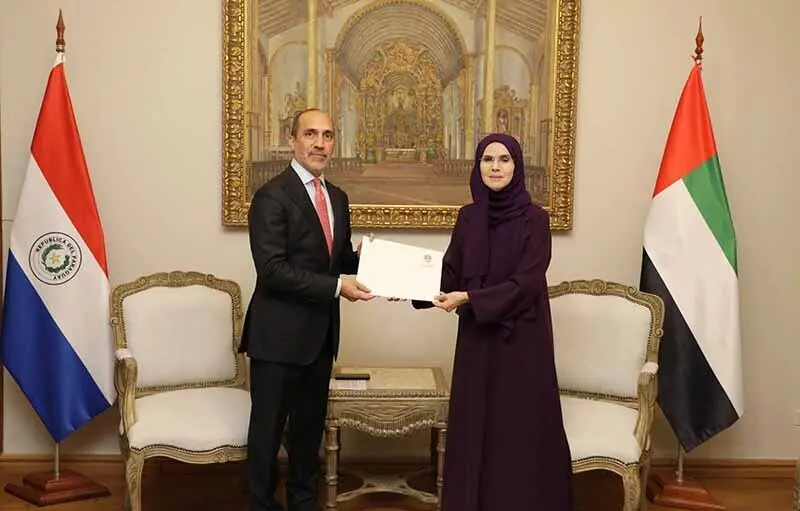 La embajadora de EAU presenta sus cartas credenciales al viceministro de Relaciones Exteriores de Paraguay. (@mreparaguay)