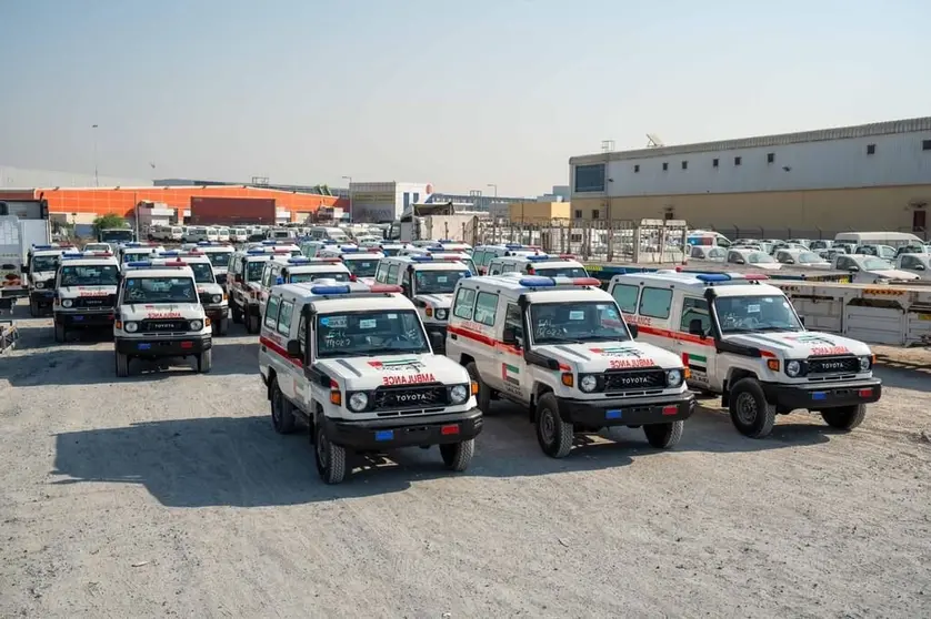 Ambulancias emiratíes enviadas a Angola. (WAM)