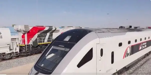 Uno de los trenes de alta velociad de Etihad Rail. (X)