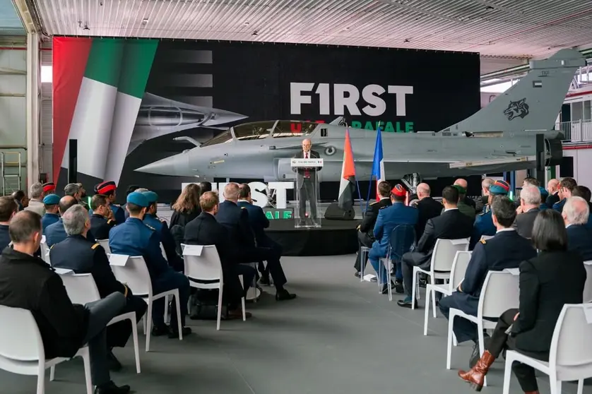 Un momento de la presentación del avión de combate Rafale emiratí. (WAM)