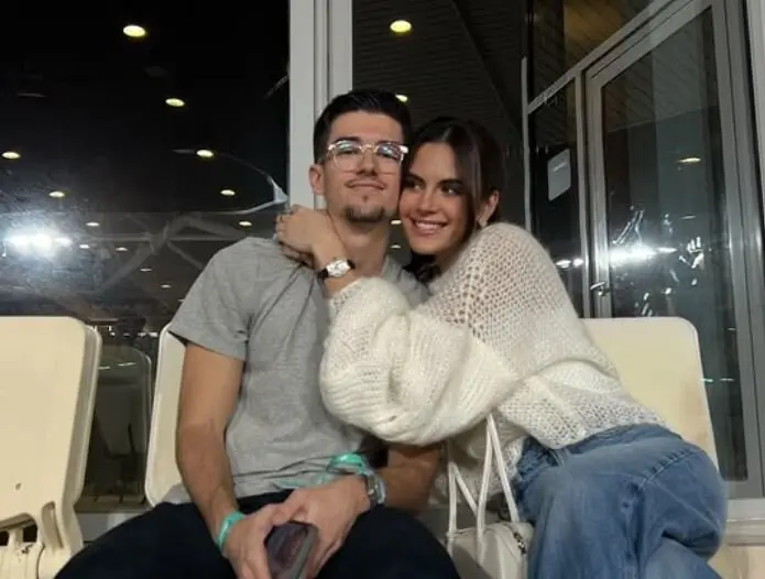 Marius Guardiola junto a su hermana María en Dubai. (Instagram)