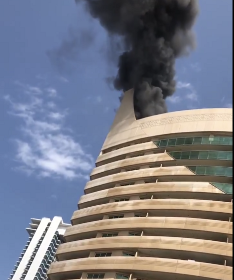 Una captura de pantalla del incendio de un vídeo en X.