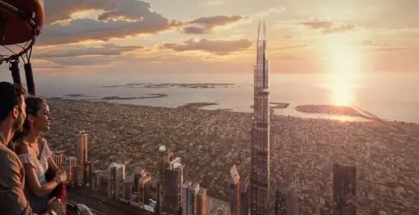 En primer término el edificio Burj Azizi en Dubai. (X)