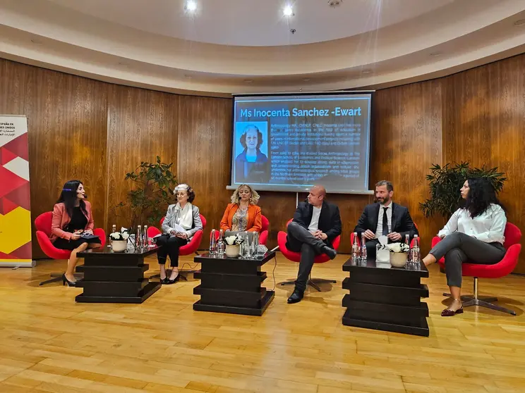Un momento de una mesa de redonda de la ACIEAU. (Cedida)