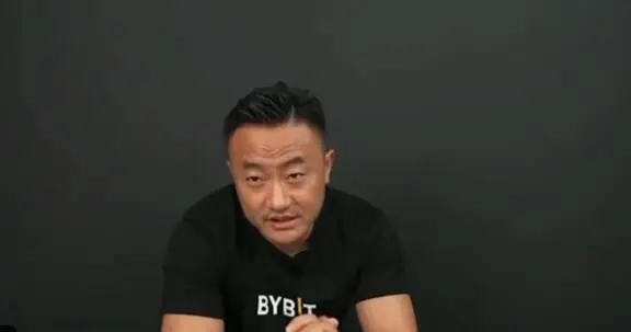 Ben Zhou, director ejecutivo de la plataforma hackeada. (X)
