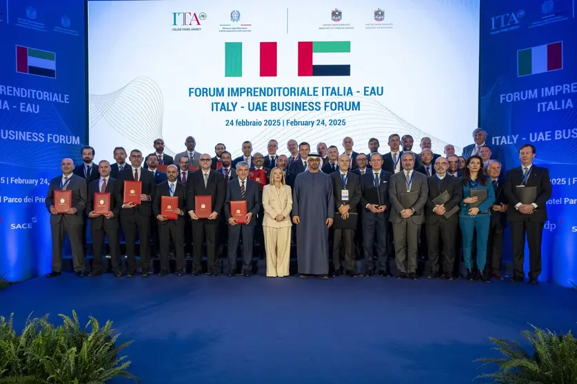 El presidente de Emiratos Árabes y la primera ministra de Italia estuvieron presentes en el foro empresarial celebrado en Roma. (WAM)