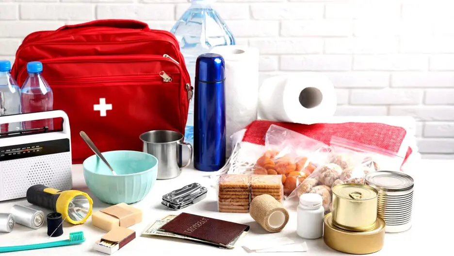 Bruselas recomienda que cada hogar europeo cuente con reservas de agua, medicamentos, baterías y alimentos suficientes para sobrevivir al menos 72 horas sin asistencia externa. (Fuente externa)