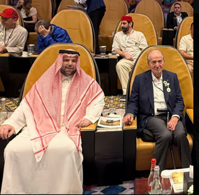 El rey Juan Carlos en el hipódromo de Meydan en Dubai. (X)