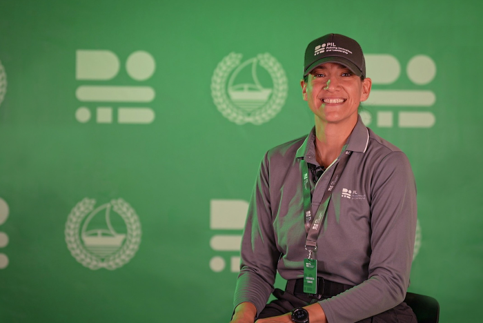La capitana Laura Noelia Sánchez posa para una fotografía en Dubai. (Dubai Police)