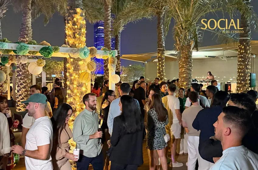 Asistentes en el COCO Lounge Rooftop. (EL CORREO)