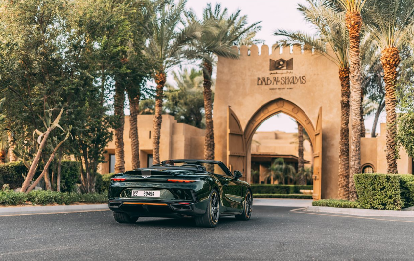 El Bentley en el resort de Dubai. (X)