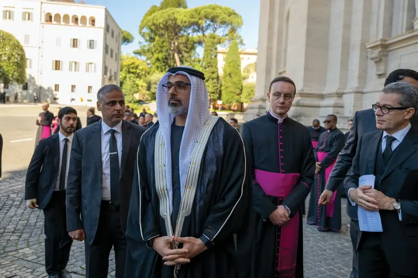 El príncipe heredero de Abu Dhabi en el Vaticano. (WAM)