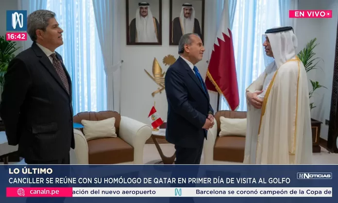 Reunión del canciller peruano, Elmer Schialer, con el primer ministro qatarí, el jeque Mohammed bin Abdulrahman bin Jassim Al Thani, en Doha.