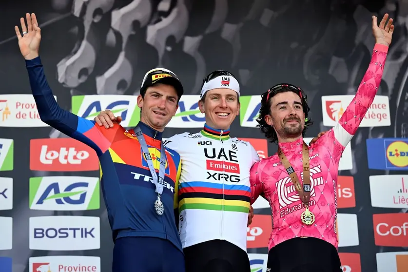 El campeón del UAE Team Emirates celebra su victoria. (WAM)