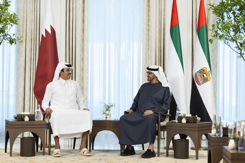 El presidente de EAU y eo emir de Qatar en Abu Dhabi. (WAM)