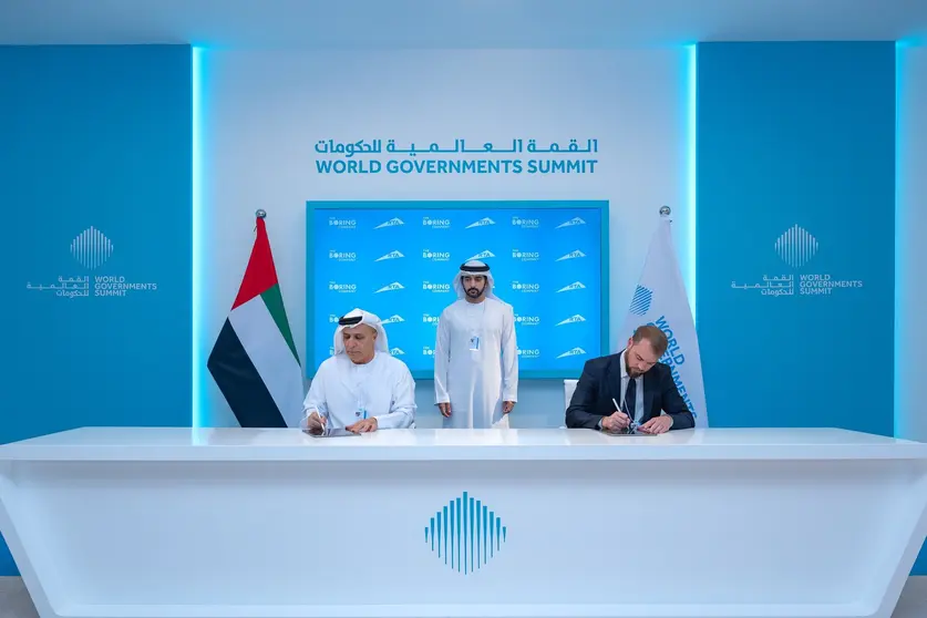 Un momento de la firma del acuerdo entre The Boring Company y la RTA de Dubai, (X)