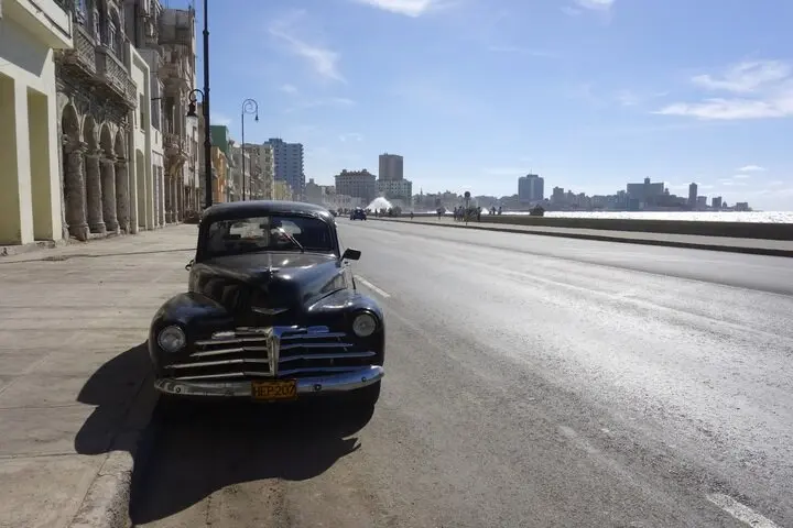 El Malecón de La Habana habla de apasionadas y vívidas historias. (pxhere.com)