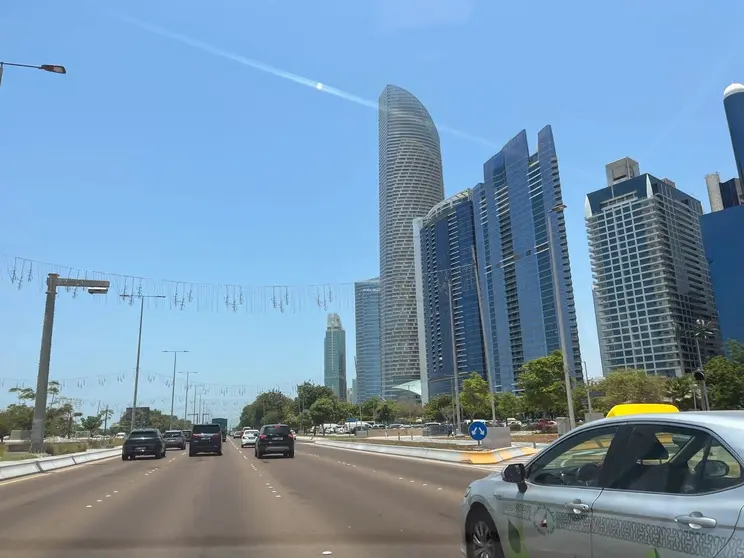 Una carretera en Abu Dhabi. (EL CORREO)