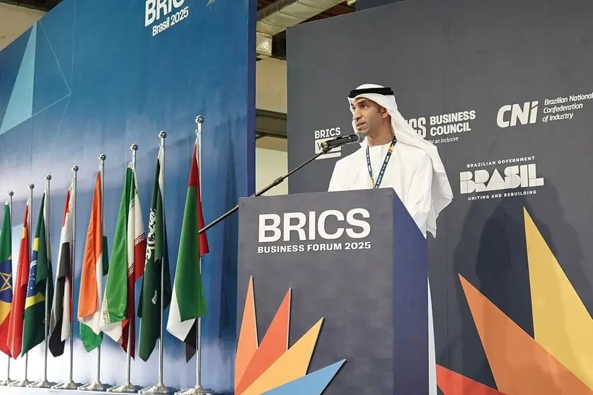 El ministro de Comercio Exterior de EAU, Thani bin Ahmed Al Zeyoudi, durante su presentación en el foro de los BRICS. (WAM)