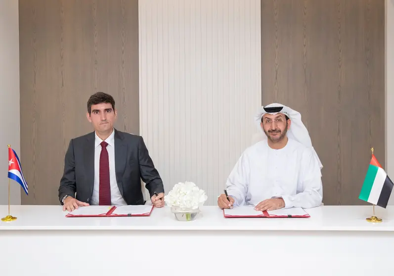 Carlos Luis Jorge Méndez, y Abdullah Ahmed Al Saleh. (X)