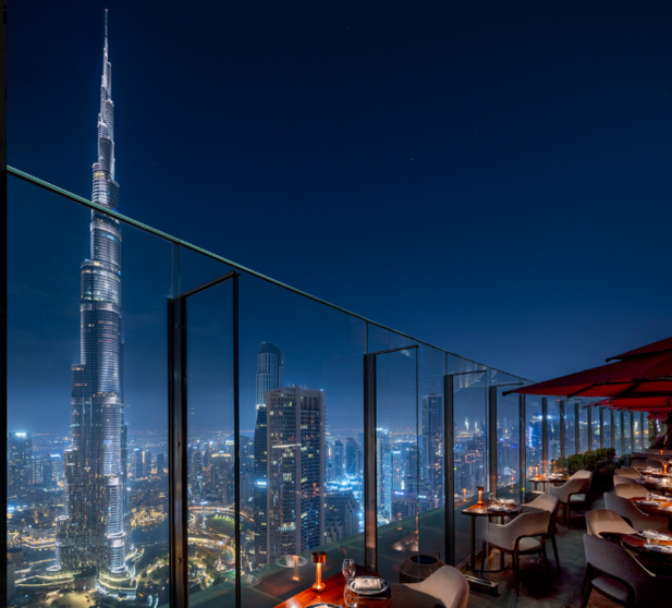 Una vista del centro de Dubai de noche. (VisitDubai)