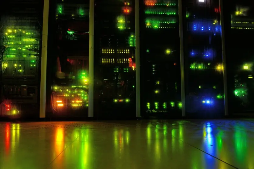 Centro de datos para Inteligencia Artificial (pxhere.com)