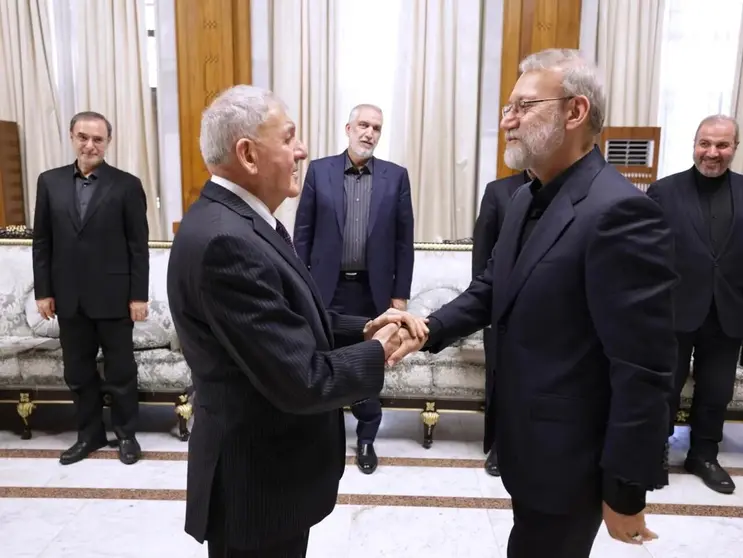 Encuentro de Larijani -derecha- con el presidente de Irak en Bagdad. (IRNA)