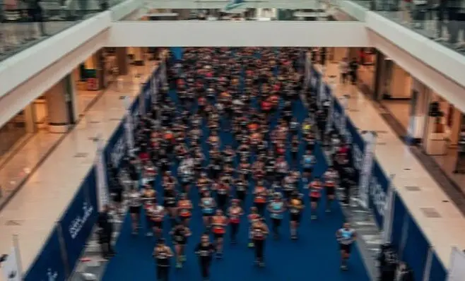 Perspectiva de corredores en el Dubai Hills Mall. (Instagram)
