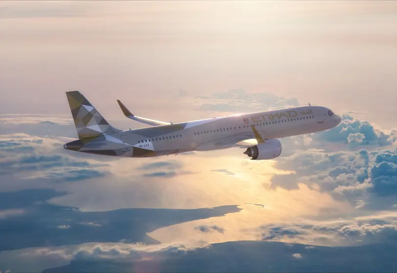 Avión de Etihad en pleno vuelo. (WAM)