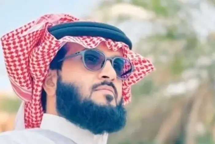 Sattam Fayhan Al Ktafa posa para una fotografía. (Fuente externa)