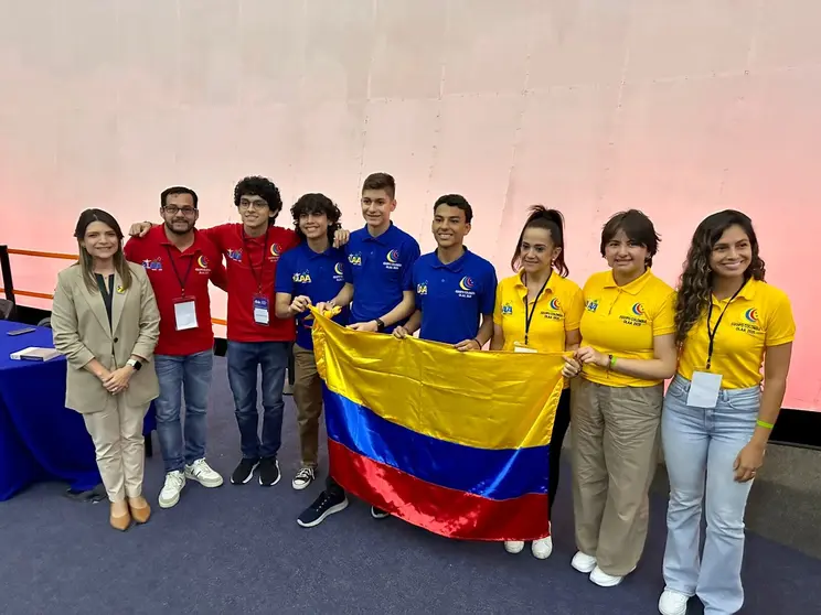 Representantes colombianos en las Olimpiadas Latinoamericanas de Astronomía y Astrofísica, celebradas en Brasil. (Cedida)