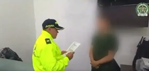 Captura de pantalla del vídeo de uno de los detenidos difundio en X.