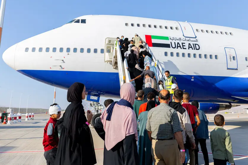 La evacuación se ha llevado a cabo a través del paso fronterizo de Kerem Shalom y del aeropuerto de Ramon en el sur de Israel. (WAM)
