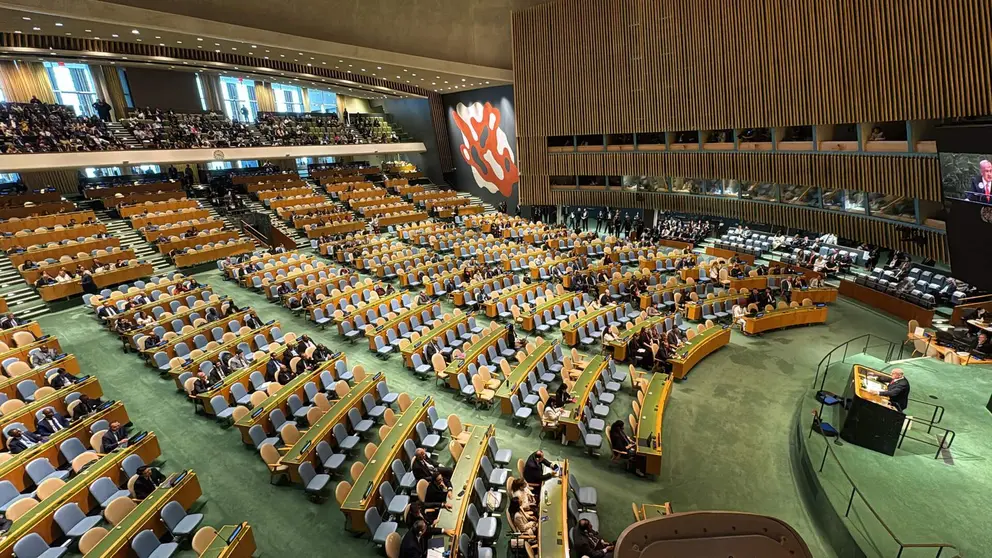 La sala de la ONU donde se celebra la Asamblea General quedó prácticamente vacía durante la intervención del primer ministro de Israel. (@ECSaharaui__)