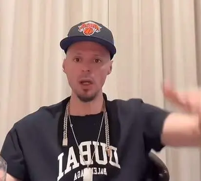 Cllevio en una captura de pantalla de un vídeo de su perfil de Tik Tok.