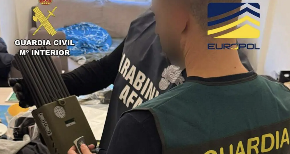 La Guardia Civil difundió esta imagen con la nota de coches lujo.