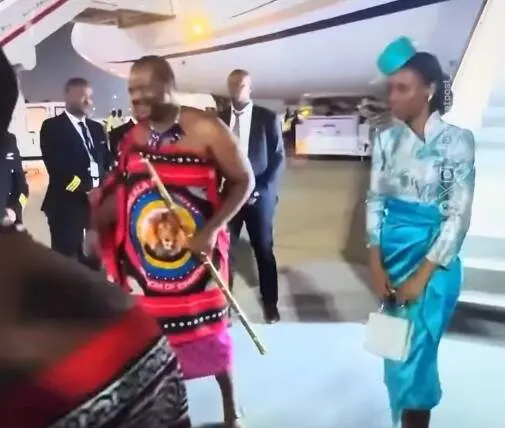 Captura de pantalla del vídeo difundido del rey africano. (Instagram)