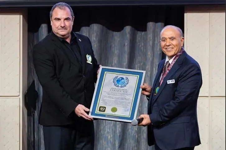 A la izquierda en la imagen, David Ventura. (Cedida)