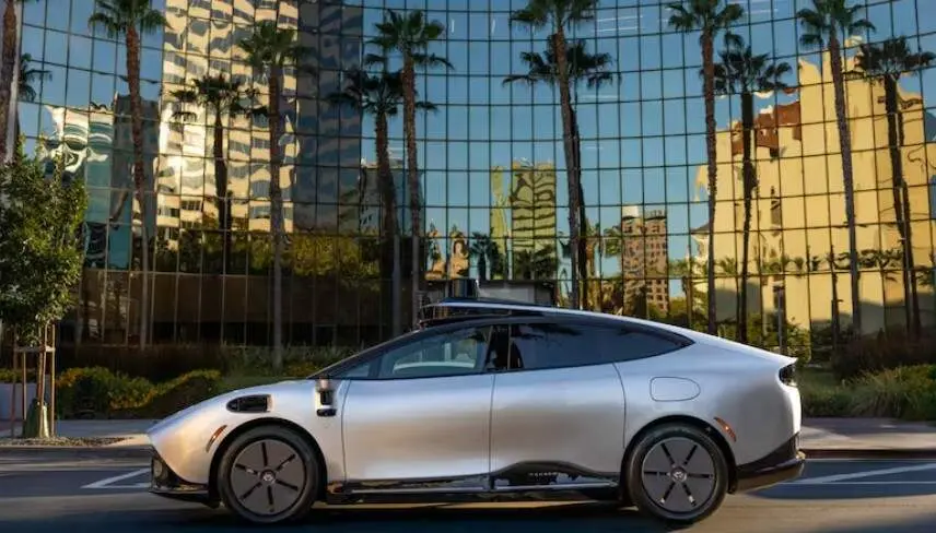 Imagen del Robocar emiratí. (Tensor)