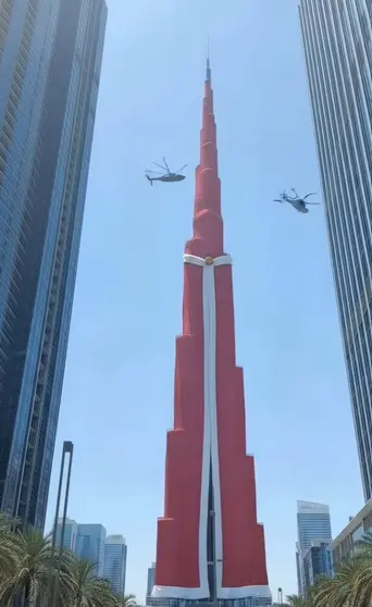 El Burj Khalifa vestido de Papa Noel. (Instagram)
