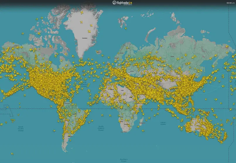La web de seguimiento de vuelo en tiempo real, Flightradar24, mostr&oacute; una imagen impresionante de los cielos por Fin de A&ntilde;o.
