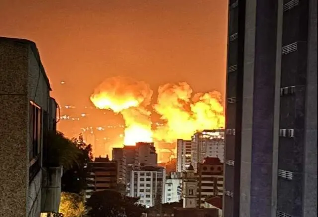 Imagen de una explosi&oacute;n en Caracas. (X)