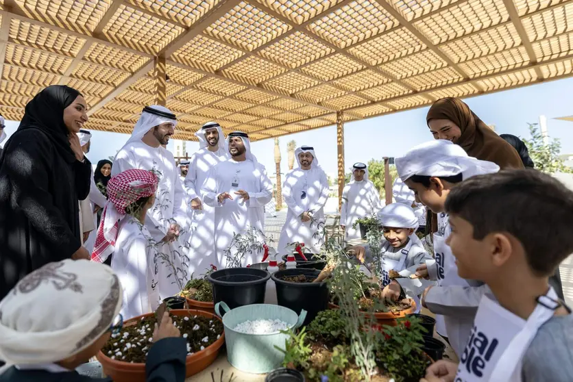 El jeque Hamdan durante la inauguraci&oacute;n de Hewi Nad Al Sheba. (WAM)