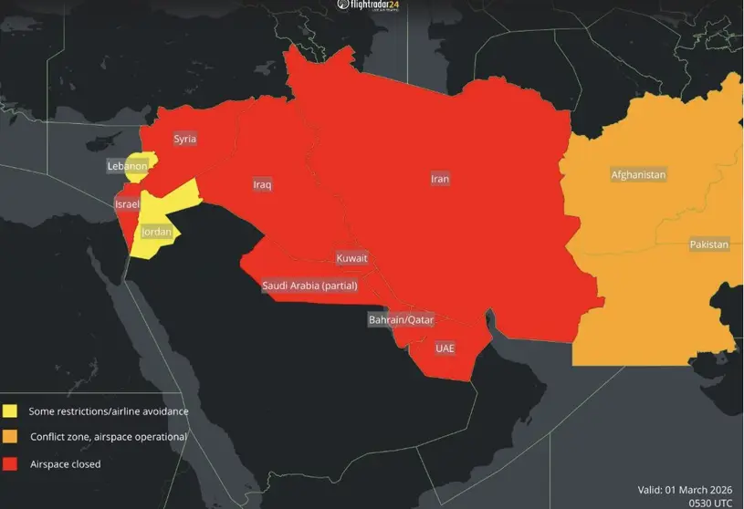 Espacio a&eacute;reo del Golfo el 1 de marzo de 2026. (Flightradar24)