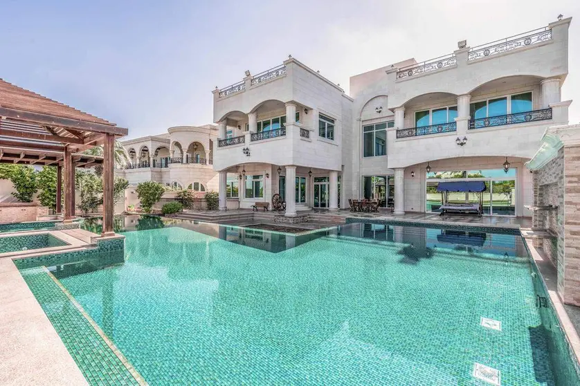 Viviendas en Emirates Hills de Dubai. (X)