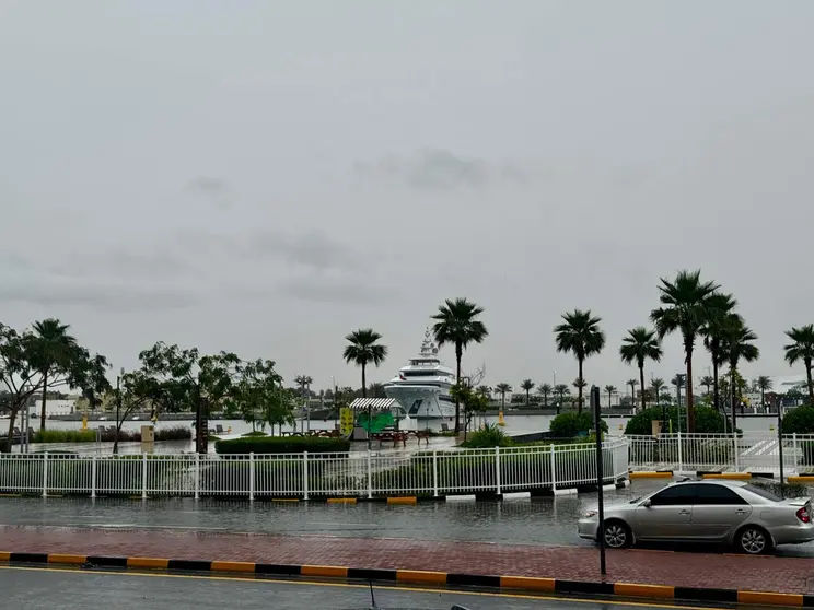 D&iacute;a con nubes en Emiratos. (EL CORREO)