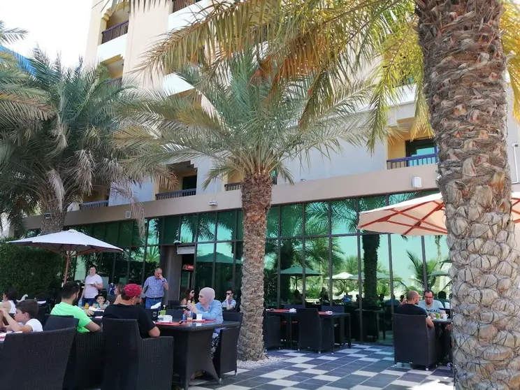 Una terraza de un hotel en Abu Dhabi. (EL CORREO)