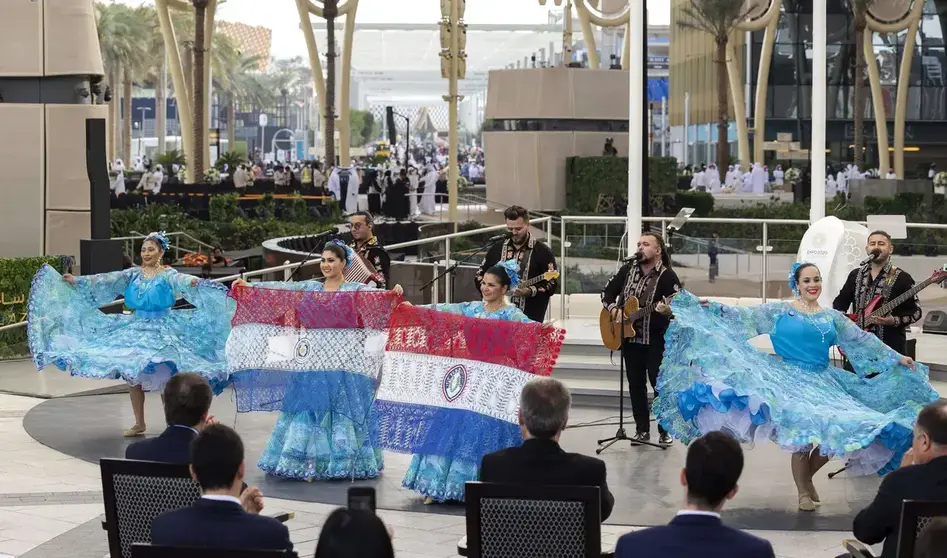 Un momento de la celebraci&oacute;n del D&iacute;a de Honor de Paraguay en la Plaza Al Wasl (Expo 2020 Dubai)
